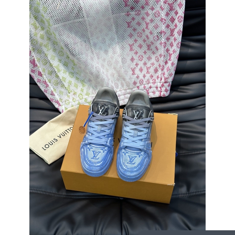 l**is V*t*n sneakers